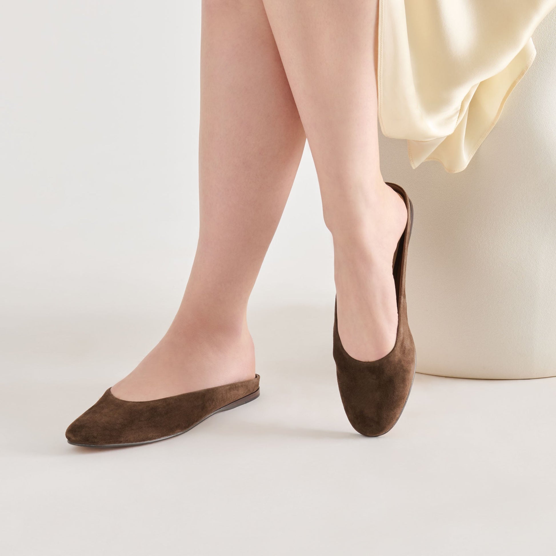 EILA FLATS DK BROWN SUEDE