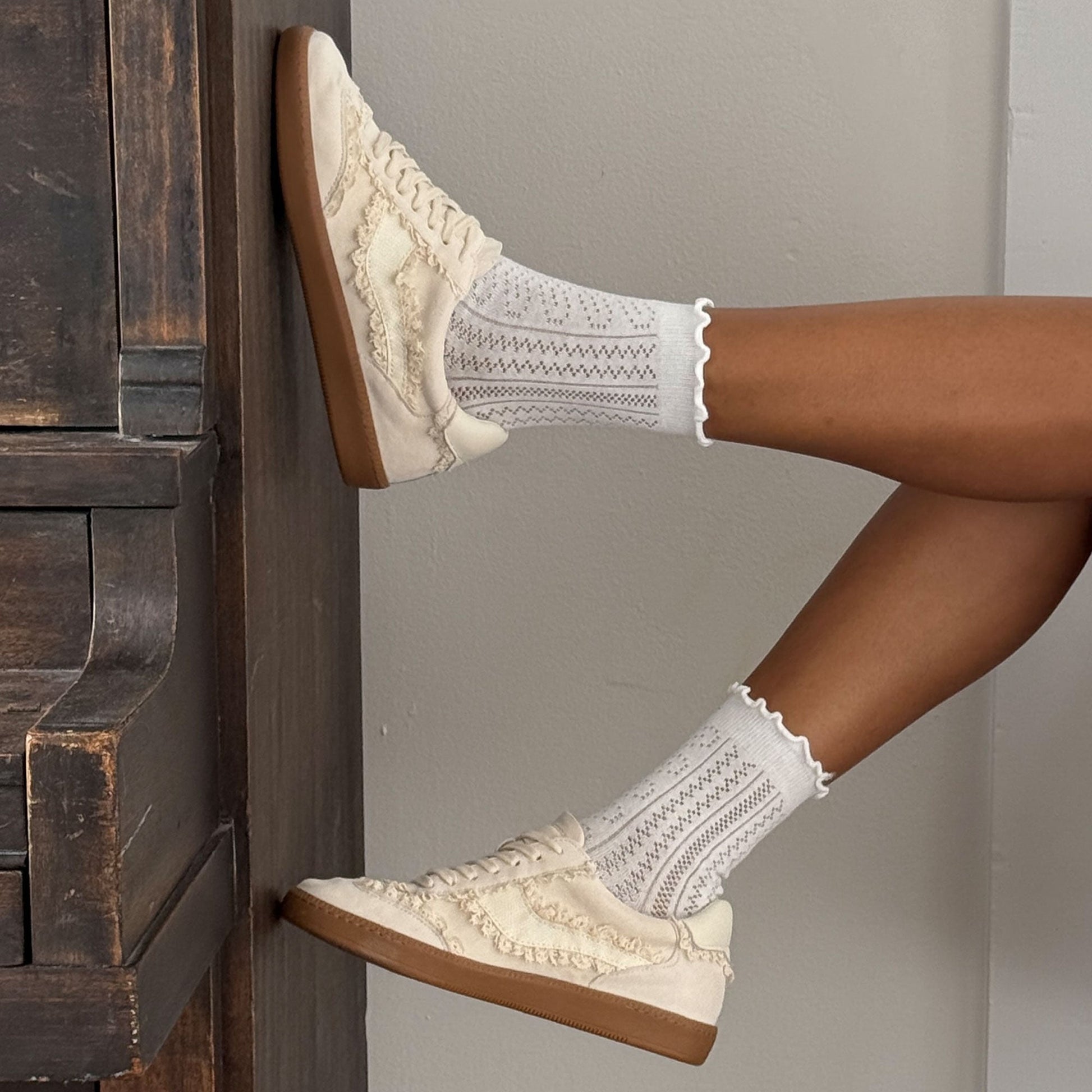 NOTICE LACE SNEAKERS IVORY SUEDE