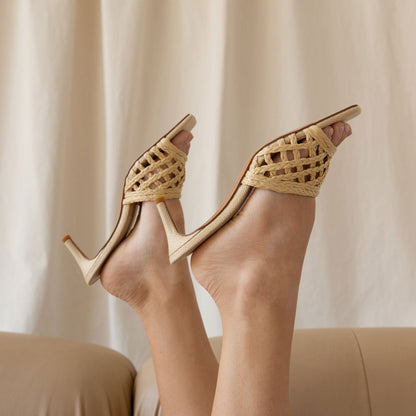 BOWEN HEELS LT NATURAL RAFFIA